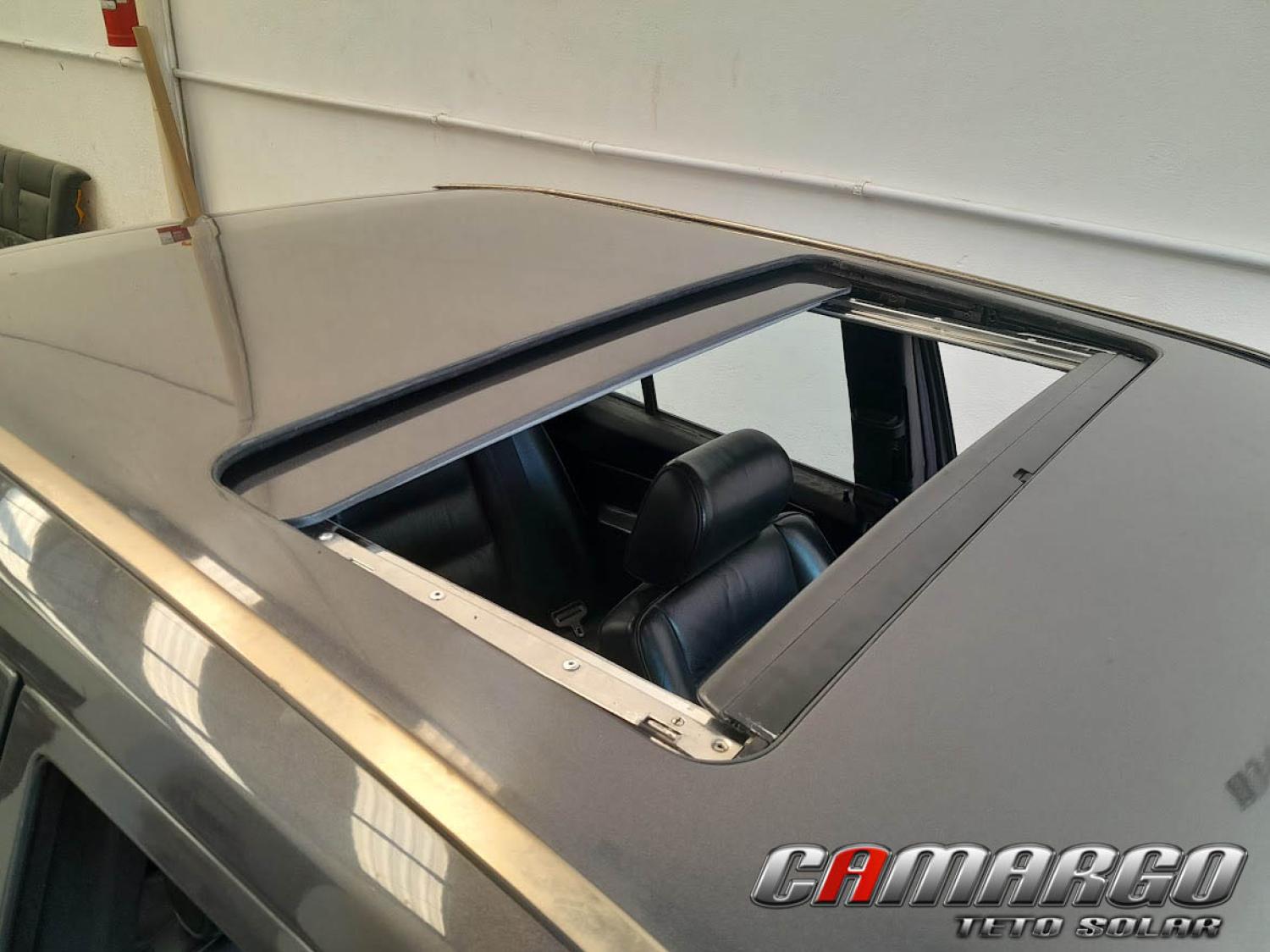 Manutenção de teto solar automotivo