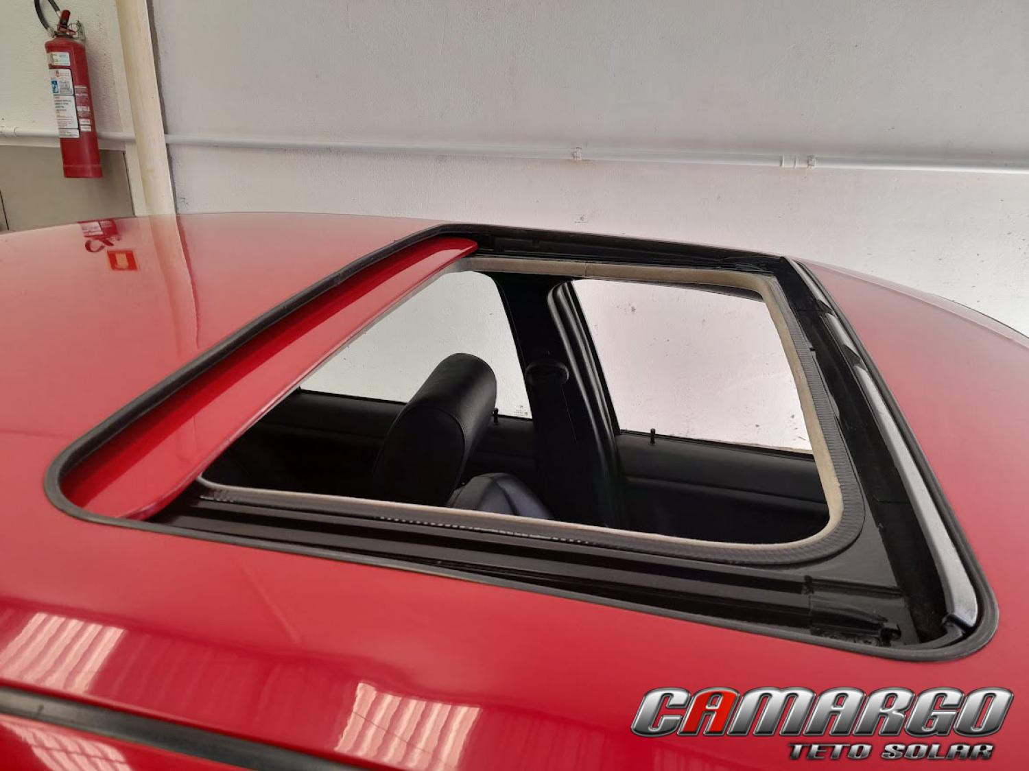 Manutenção de teto solar automotivo