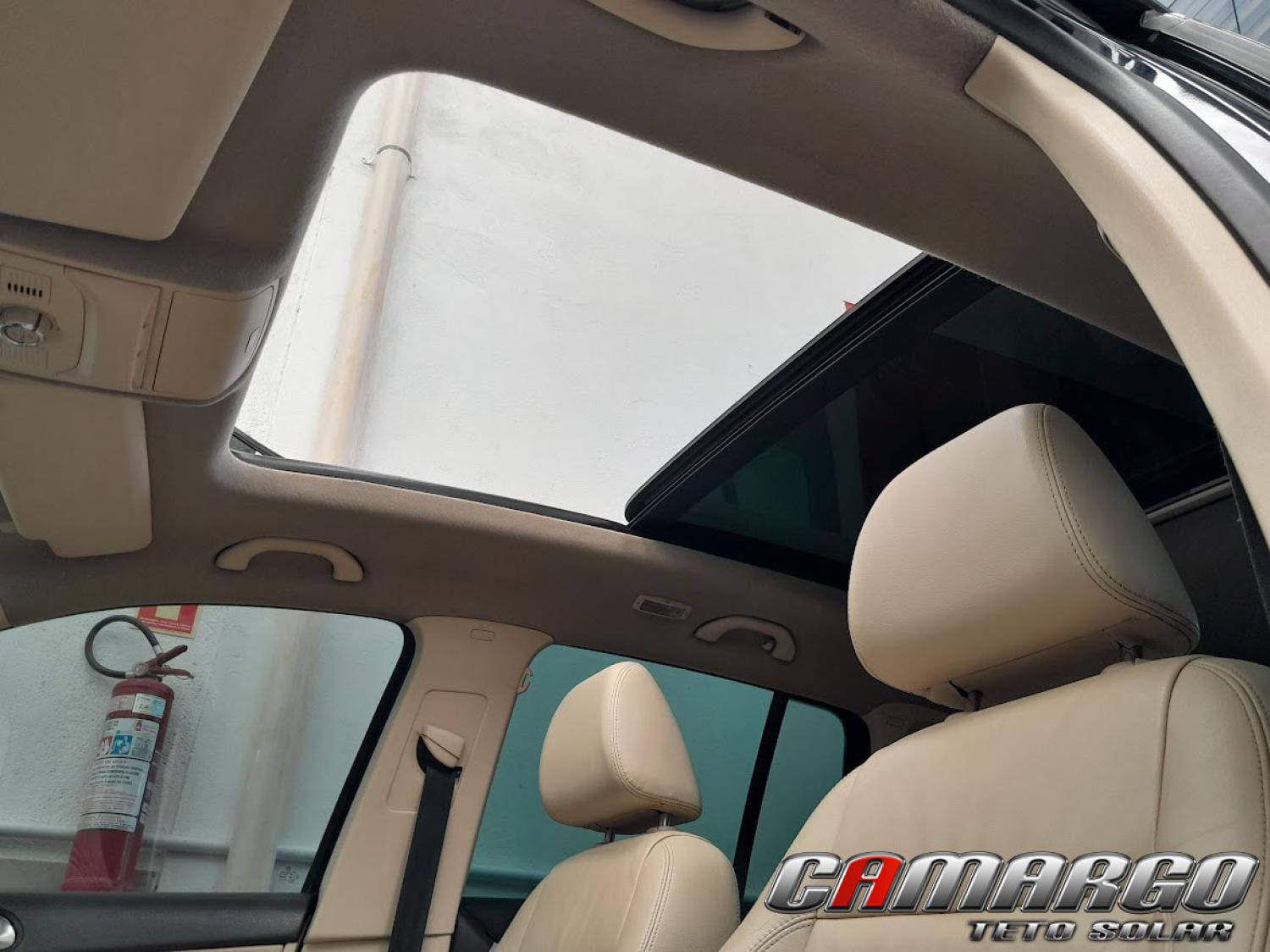 Manutenção de teto solar automotivo